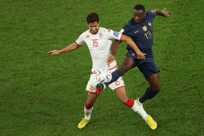 Tunisia x França Tunísia e França fizeram jogo disputado no Cidade da Educação -