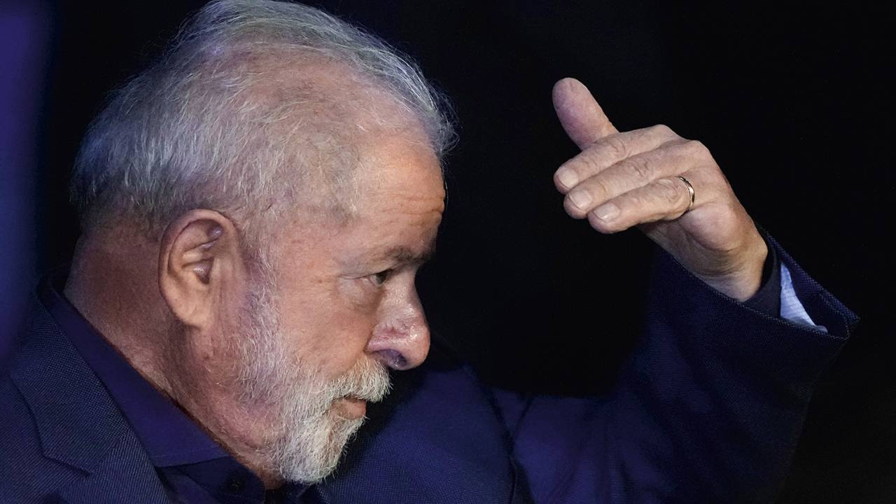 SUCESSÃO - Lula: as escolhas do presidente eleito, infelizmente, obedecem a uma lógica política -