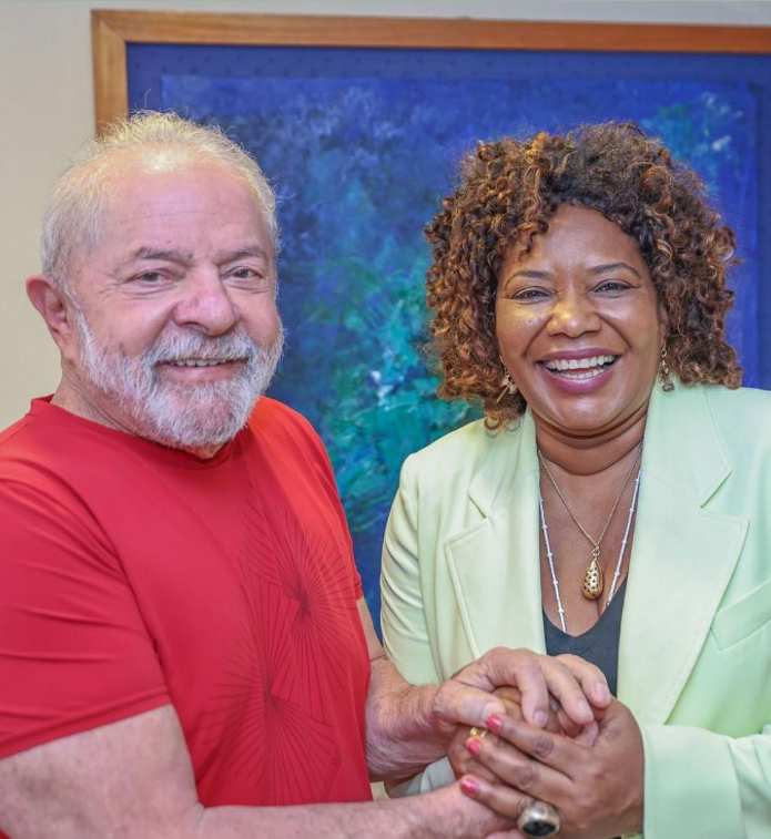 No berço de Bolsonaro, Lula assina nova Lei Rouanet