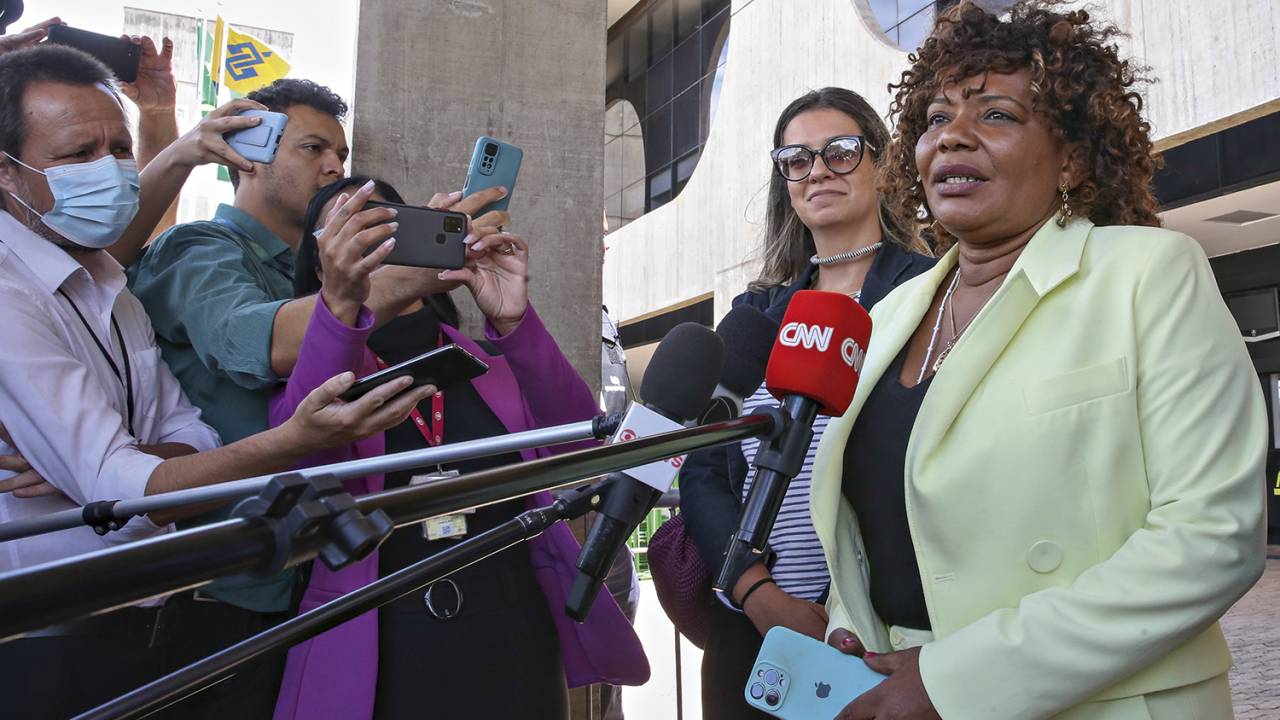 NO VERMELHO - Margareth Menezes: pendências e dívidas para quem vai gerir um orçamento bilionário -
