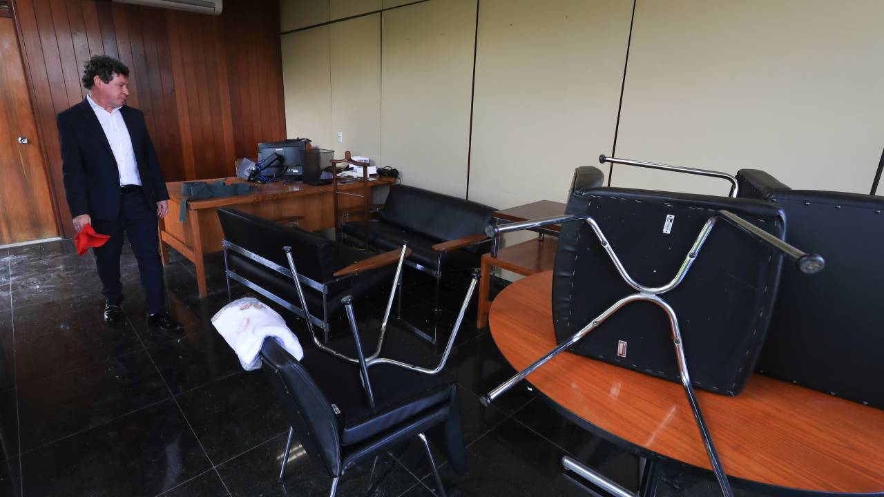 Brasília-DF - 09-01-2023 . Salas destruídas da liderança PT na câmara dos deputados. Foto Lula Marques