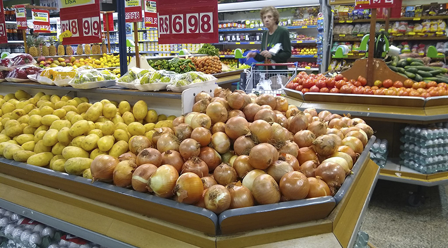 Prévia da inflação sobe 0,89% em abril puxada por alimentos e combustíveis