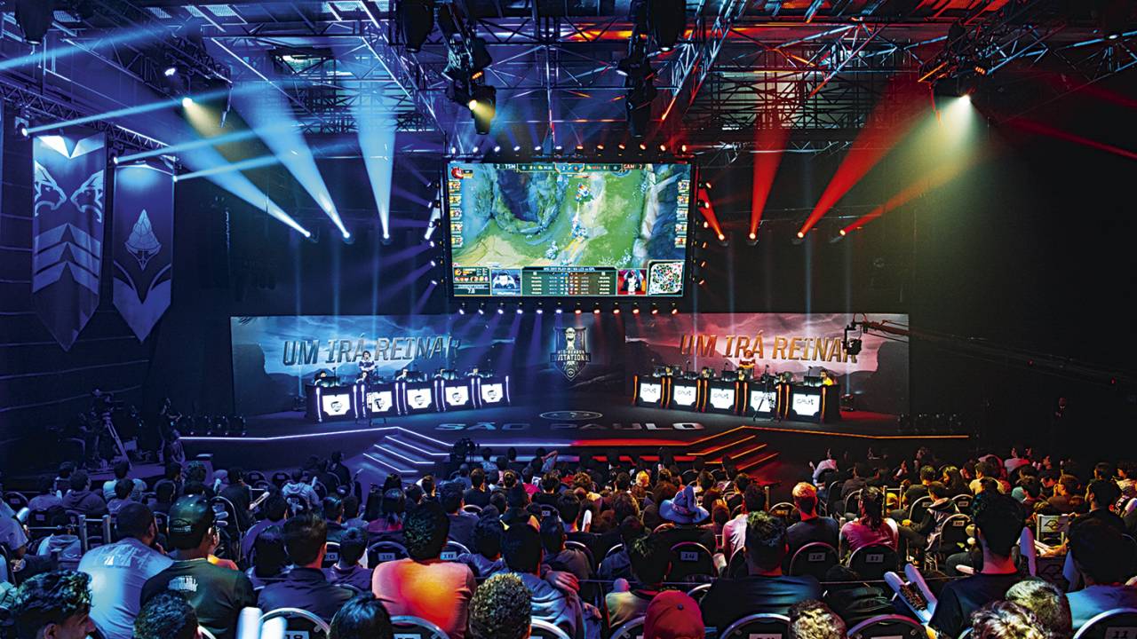 TORCIDA REAL - Fenômeno jovem: campeonatos de League of Legends e outros jogos lotam ginásios pelo país -