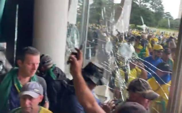 Invasão ao Congresso Nacional, STF e Palácio do Planalto, em Brasília - Invasão ao Congresso Nacional, STF e Palácio do Planalto, em Brasília -