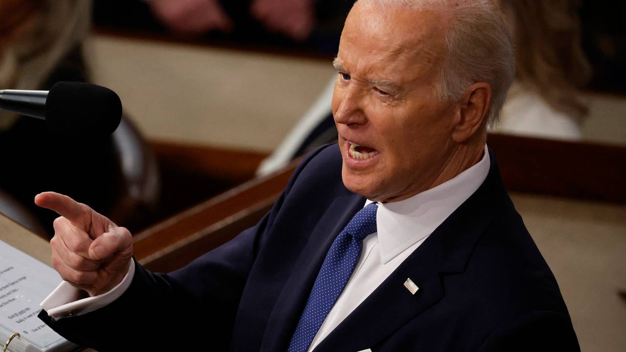 WASHINGTON, DC - FEBRUARY 07: U.S. President Joe Biden delivers his State of the Union address during a joint meeting of Congress in the House Chamber of the U.S. Capitol on February 07, 2023 in Washington, DC. The speech marks Biden's first address to the new Republican-controlled House. Chip Somodevilla/Getty Images/AFP (Photo by CHIP SOMODEVILLA / GETTY IMAGES NORTH AMERICA / Getty Images via AFP)