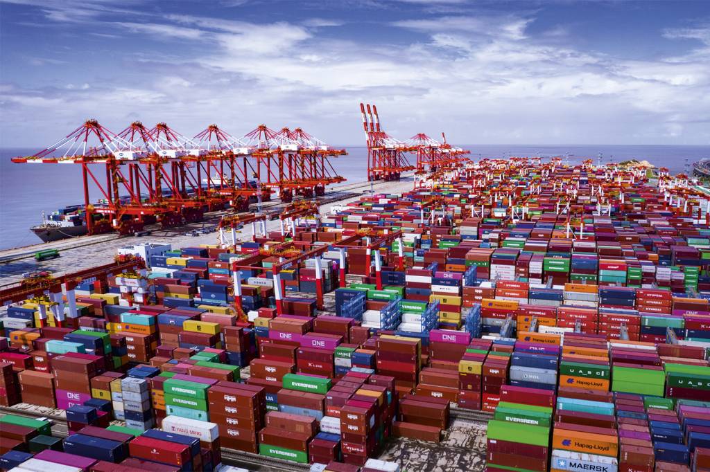 GettyImages-1242907554.jpg RUPTURA LOGÍSTICA - Porto na China: gargalos durante a pandemia estimulam uma desglobalização -
