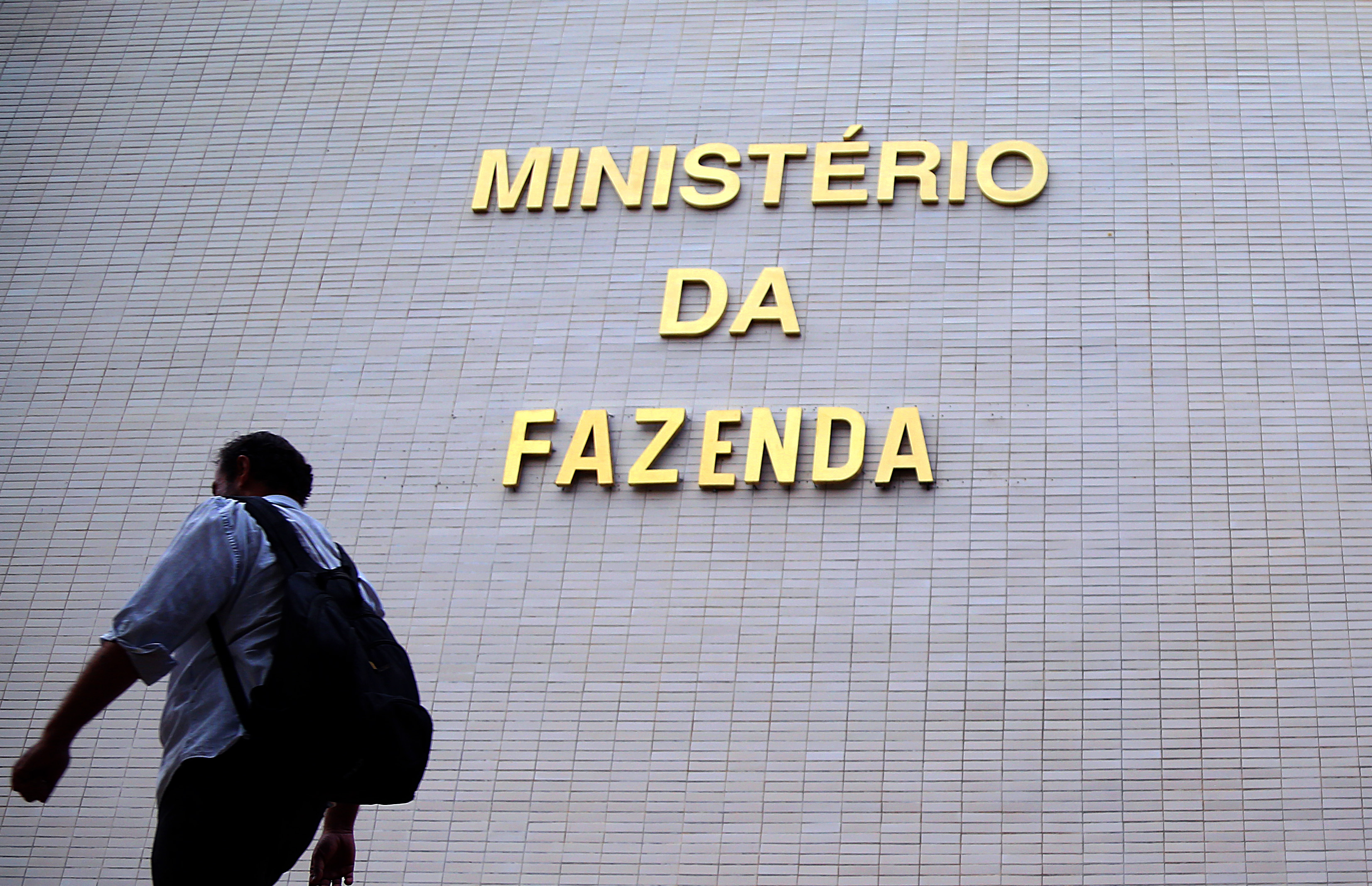 Dívidas rurais: governo amplia poder dos bancos antes de MP de R$ 100 bi