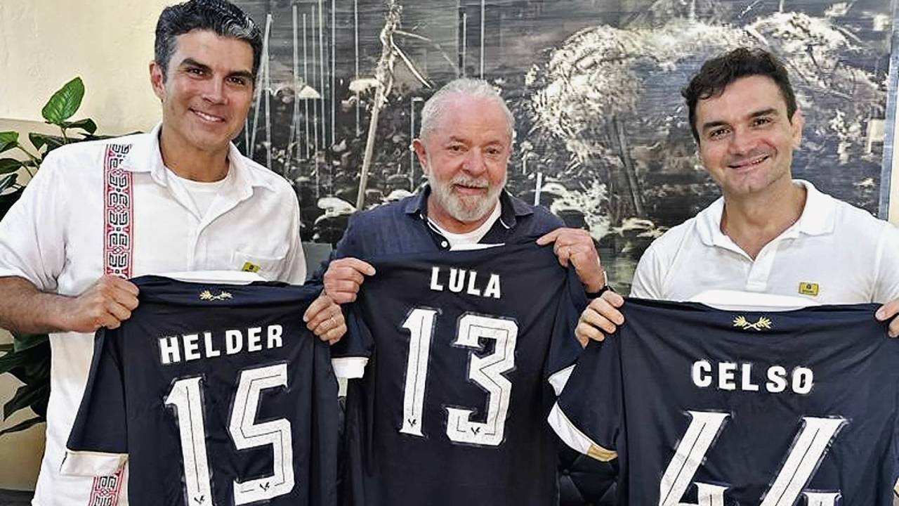 TIME - Helder, com Lula e Celso Sabino: visita do presidente oficializou a capital do estado como sede da COP30