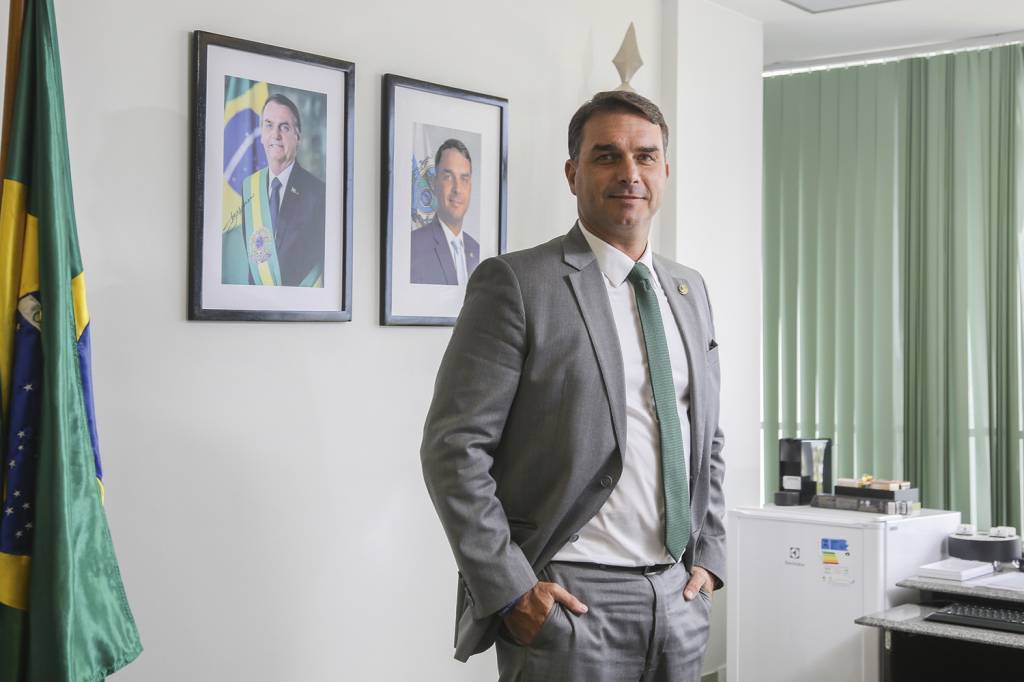 FLAVIO-BOLSONARO-2021-022.JPG ZERO UM - Flávio: pai vetou candidatura à prefeitura do Rio de Janeiro em 2024