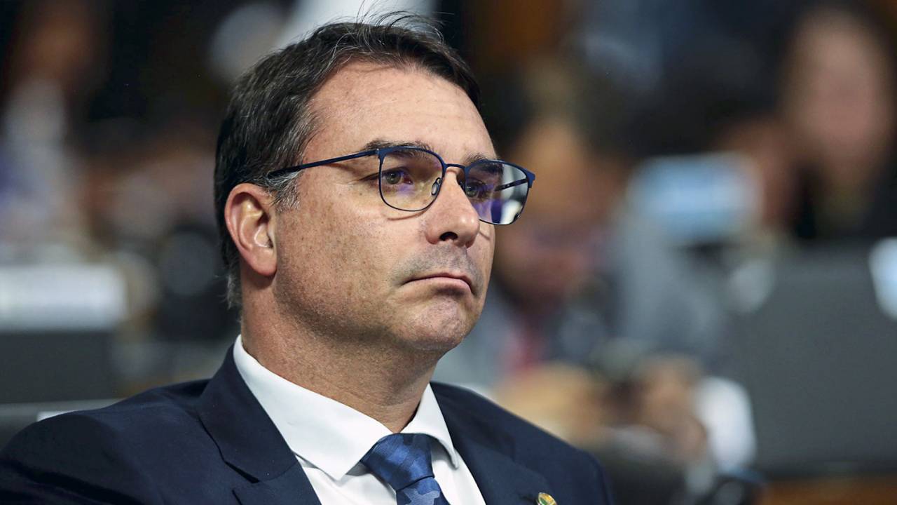 PREOCUPAÇÃO - Flávio Bolsonaro: até aliados avaliam que filhos do ex-presidente têm atuação discreta contra o governo