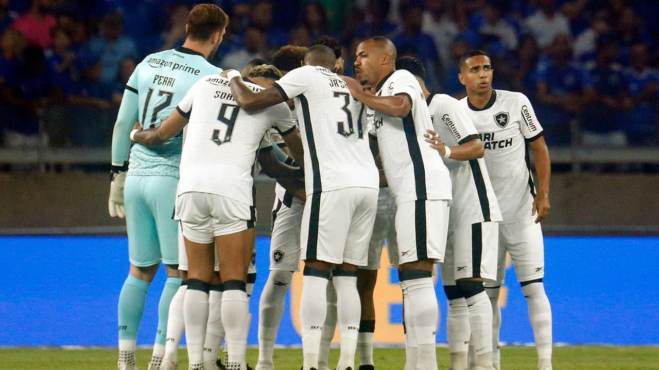 Cruzeiro x Botafogo pelo Campeonato Brasileiro no Estadio Mineirao. 06 de Agosto de 2023, Rio de Janeiro, RJ, Brasil. Foto: Vitor Silva/Botafogo. Imagem protegida pela Lei do Direito Autoral Nº 9.610, DE 19 DE FEVEREIRO DE 1998. Sendo proibido qualquer uso comercial, remunerado e manipulacao/alteracao da obra.