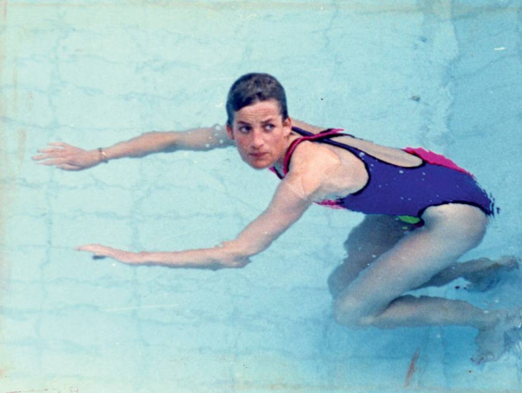 Piscina do Copacabana Palace passará por reforma FLAGRA NA MADRUGADA - Diana na emblemática piscina: ela bem que tentou despistar os paparazzi