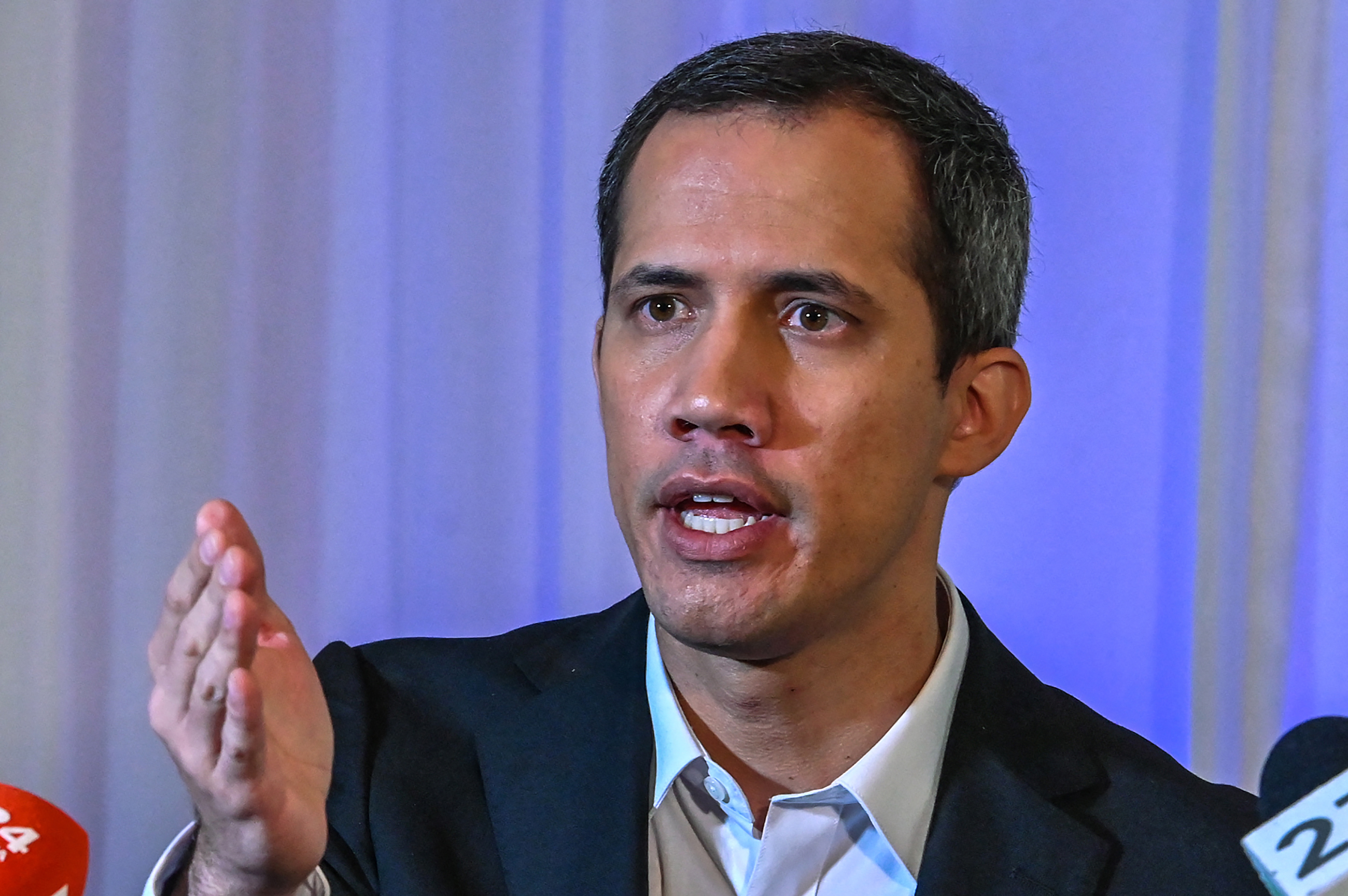 Venezuela emite mandado de prisão para Juan Guaidó