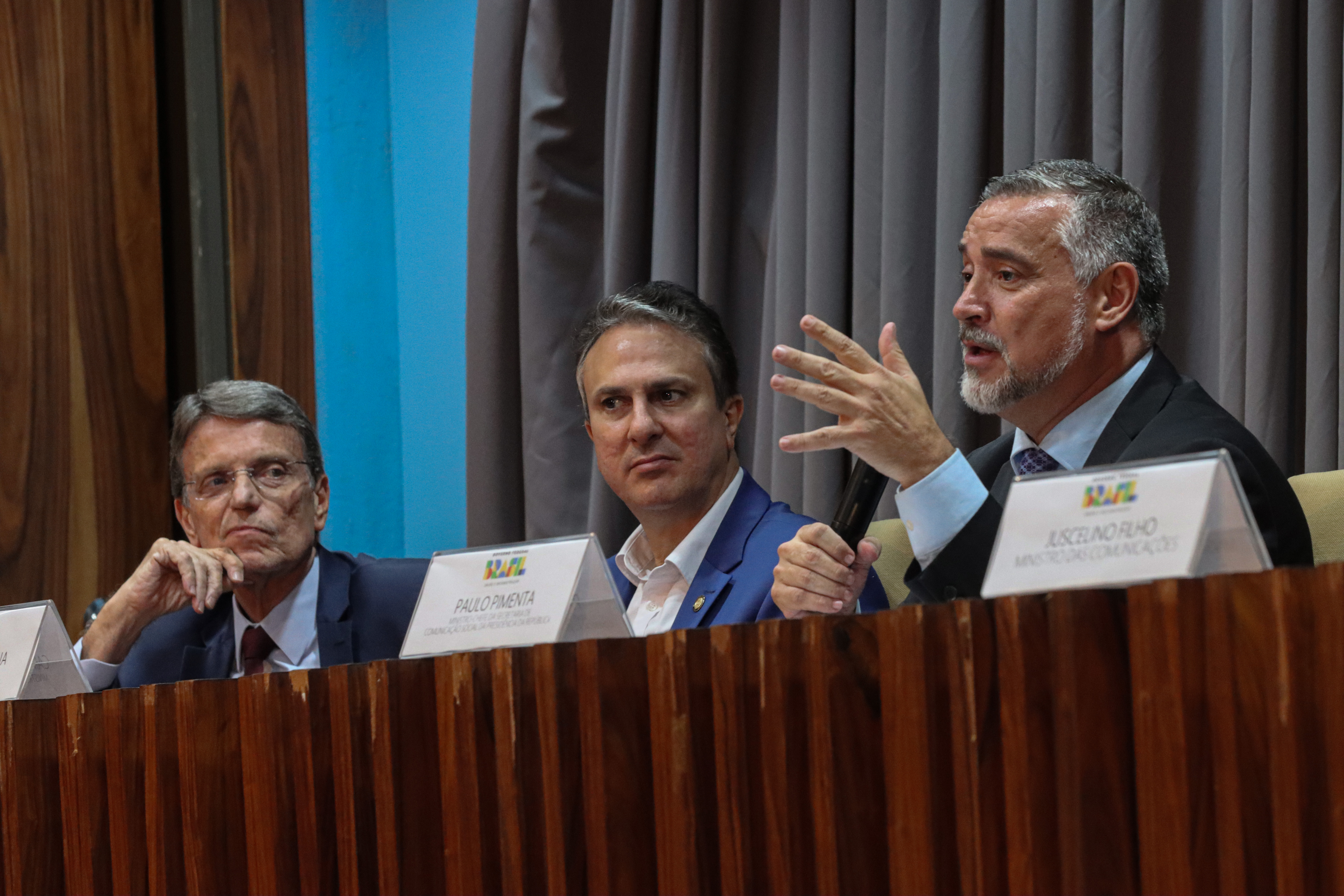 Post sobre conflito no Oriente Médio derruba presidente da EBC