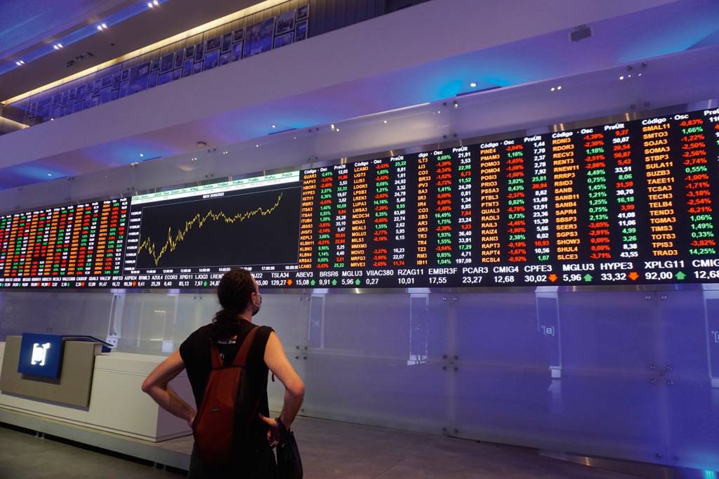 GettyImages-1238772352.jpg BOLSA - B3, em São Paulo: mercado financeiro sofre com instabilidade nos EUA