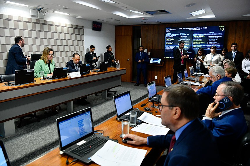 Reunião da Comissão de Meio Ambiente do Senado, presidida pela senadora Leila Barros (PDT-DF)