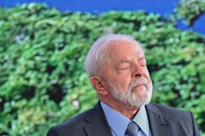 Aprovação de Lula é de 38%