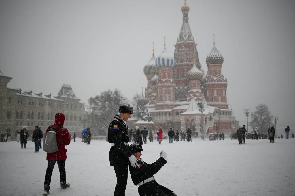 Moscou tem nevasca recorde e temperaturas na Sibéria caem para -56°C