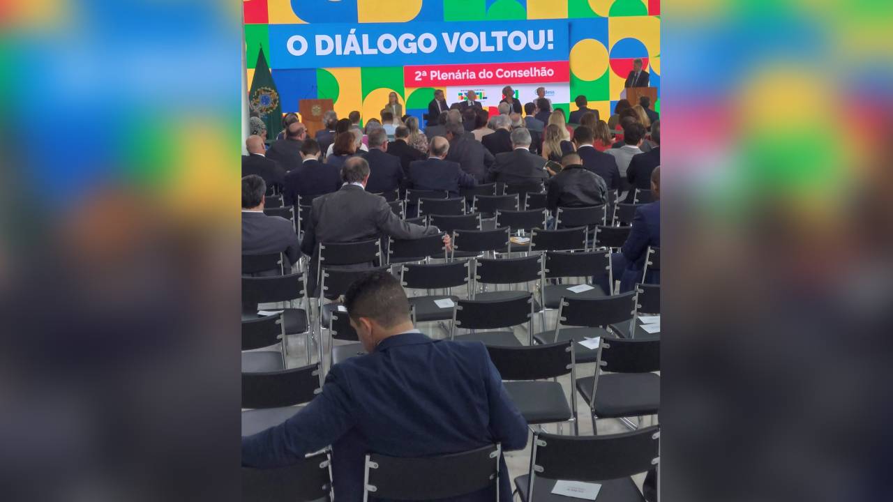 Segunda reunião plenária do Conselhão, no Salão Nobre do Palácio do Planalto, antes do discurso do presidente Lula