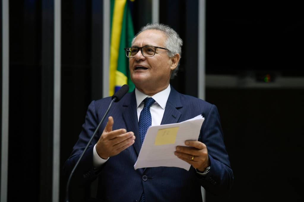 Senador quer submeter armas ao imposto seletivo da reforma tributária