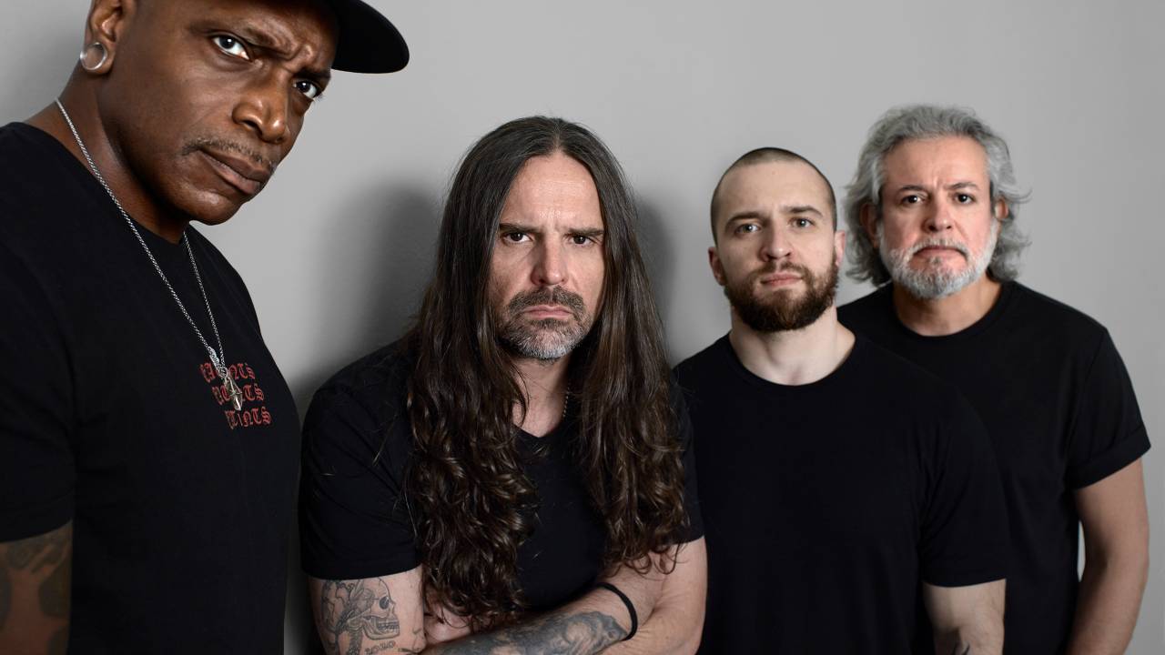 A banda Sepultura fará uma turnê de despedida em 2024