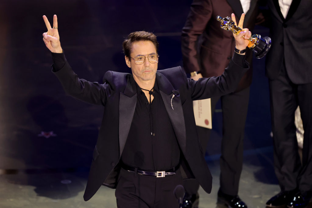 O discurso cômico de Robert Downey Jr. após vencer o Oscar 2024