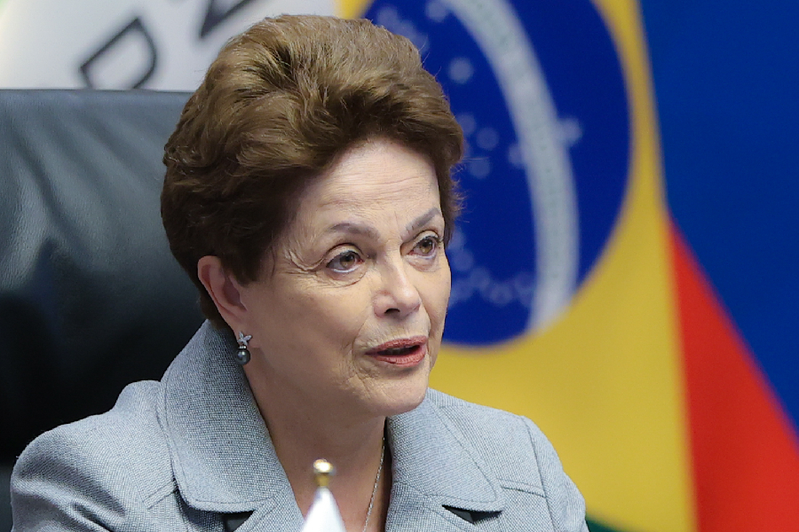 Dilma, que levou país à recessão, recebe o prêmio ‘Mulher Economista 2023’