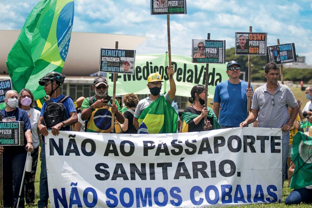Protesto contra o passaporte de vacinaÁ¿o MANIFESTAÇÃO - Protesto contra o passaporte sanitário: felizmente, a maioria dos brasileiros ignorou a gritaria irracional