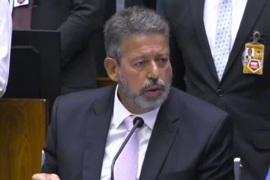 Os recados de Arthur Lira a Lula durante a abertura do Congresso