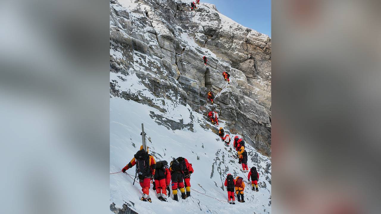 TRÂNSITO NA NEVE - Aumento no número de alpinistas: olhar para segurança e sustentabilidade resulta em novas normas