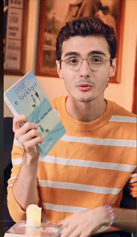 2—tiktok.com_@otiagovalente.JPG “CLUBE DO LIVRO” - O “booktoker” Tiago Valente: 500 000 seguidores