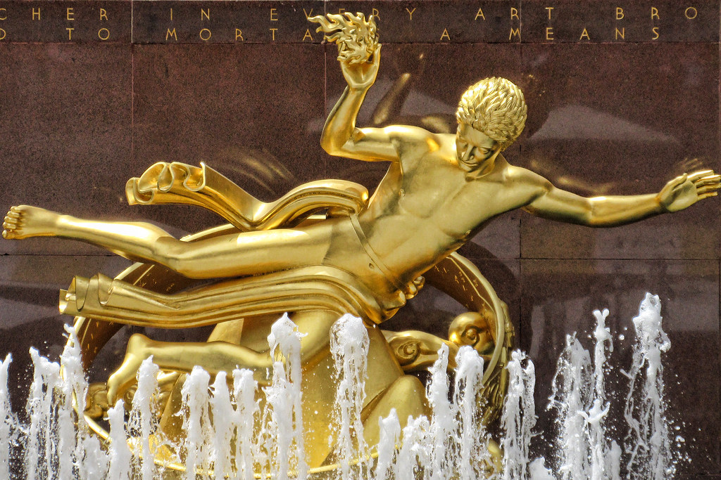 estátua-prometeu-mitologia