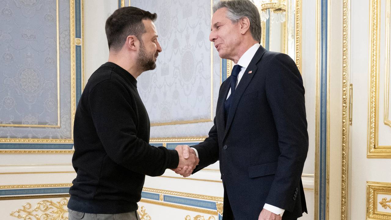O presidente ucraniano, Volodymyr Zelensky, e o secretário de Estado dos EUA, Antony Blinken