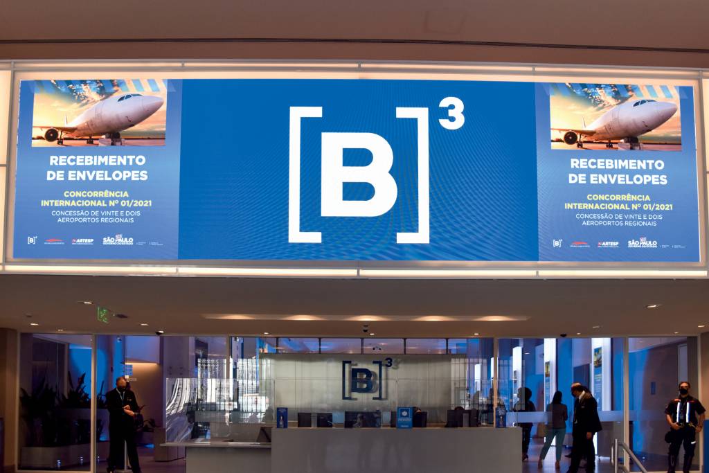 Leil¿o de aeroportos regionais SP Leil¿o para concess¿o de 22 aeroportos regionais, nesta quinta feira, (15) na B3 em S¿o Paulo. O governador do estado de S¿o Paulo, Jo¿o Doria (PSDB) n¿o compareceu ao leil¿o, pois foi diagnosticado com Covid-19 pela segunda vez.
