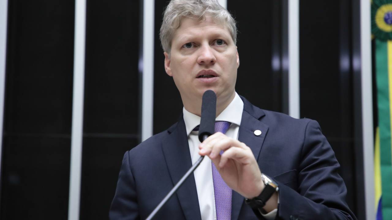 O deputado federal Marcel van Hattem (Novo-RS), durante sessão conjunta do Congresso Nacional