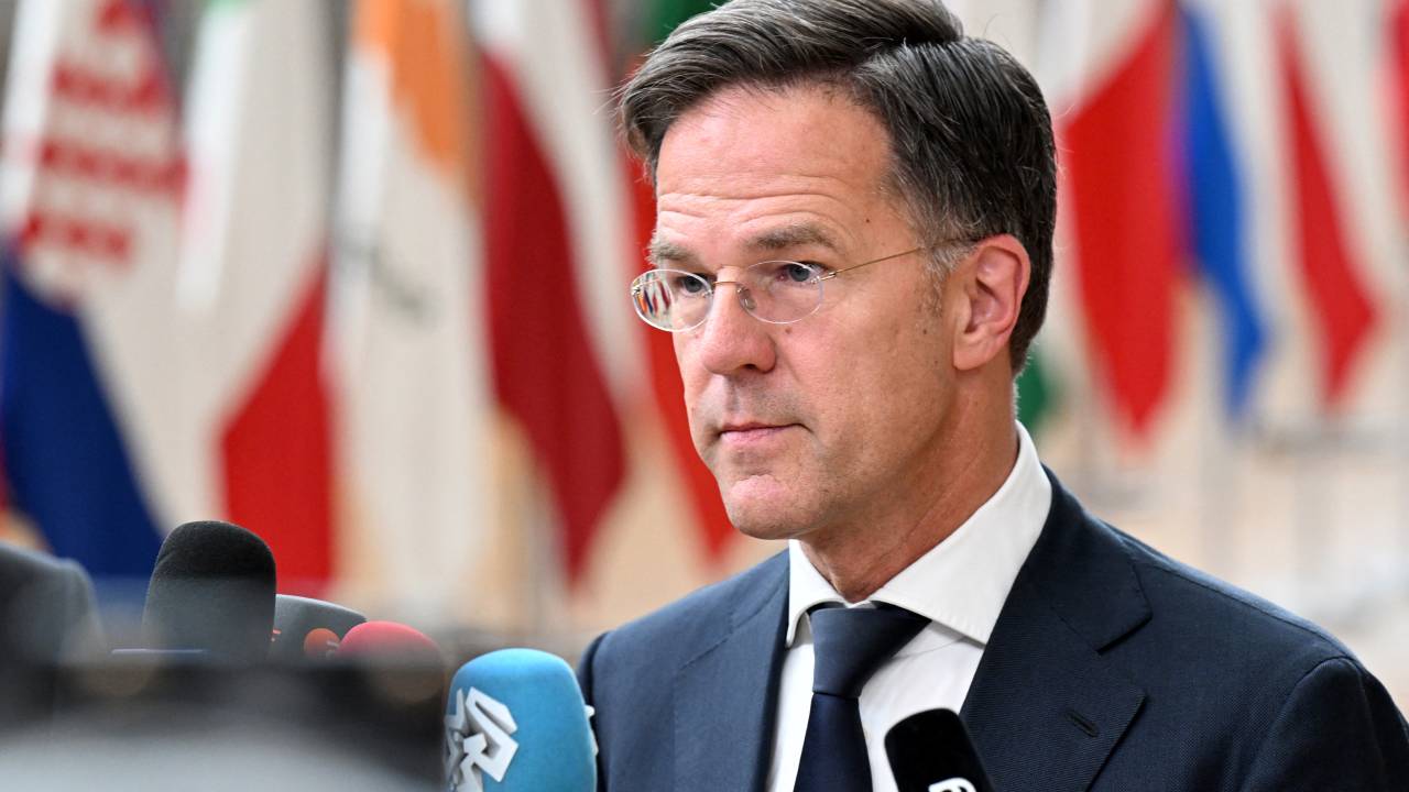 Primeiro-ministro holandês, Mark Rutte, durante coletiva de imprensa após reunião com líderes europeus em Bruxelas, Bélgica. 17/06/2024