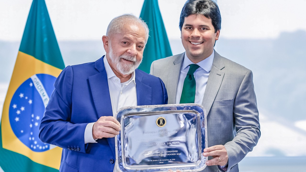 Lula com o ministro do Esporte, André Fufuca