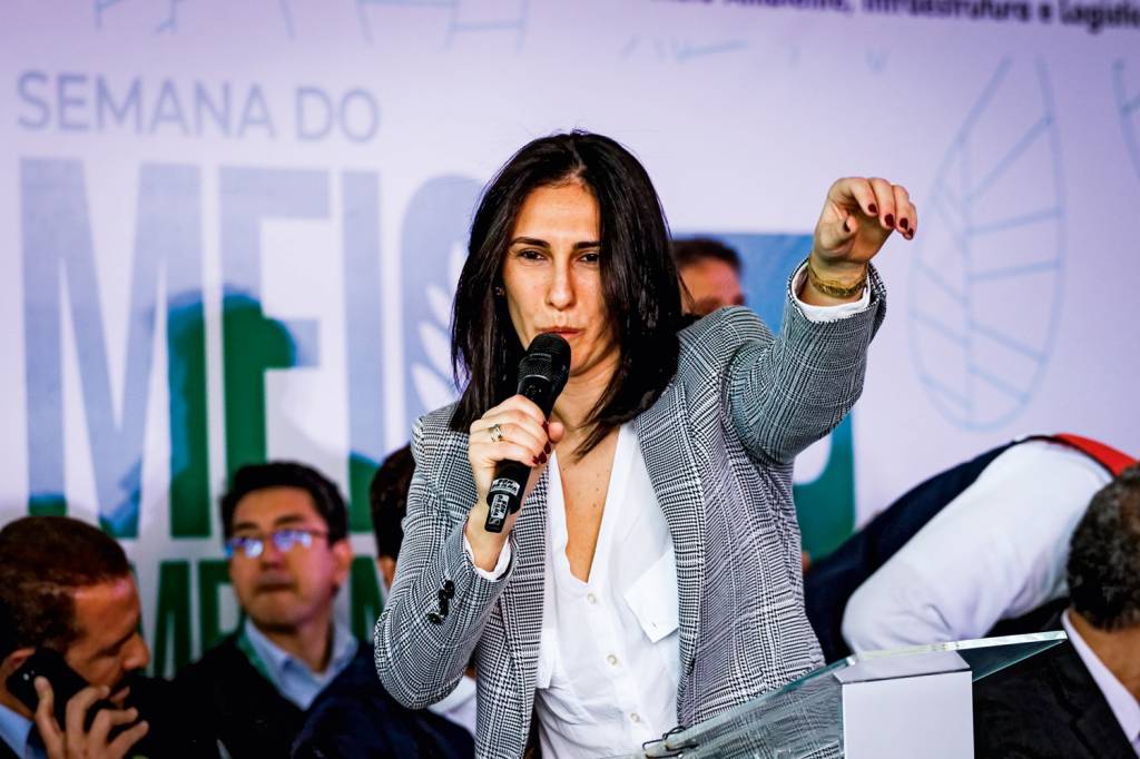 2549912_fotoarena.jpg LIÇÃO DE CASA - Natália Resende: “Estudamos os bons e os maus exemplos”