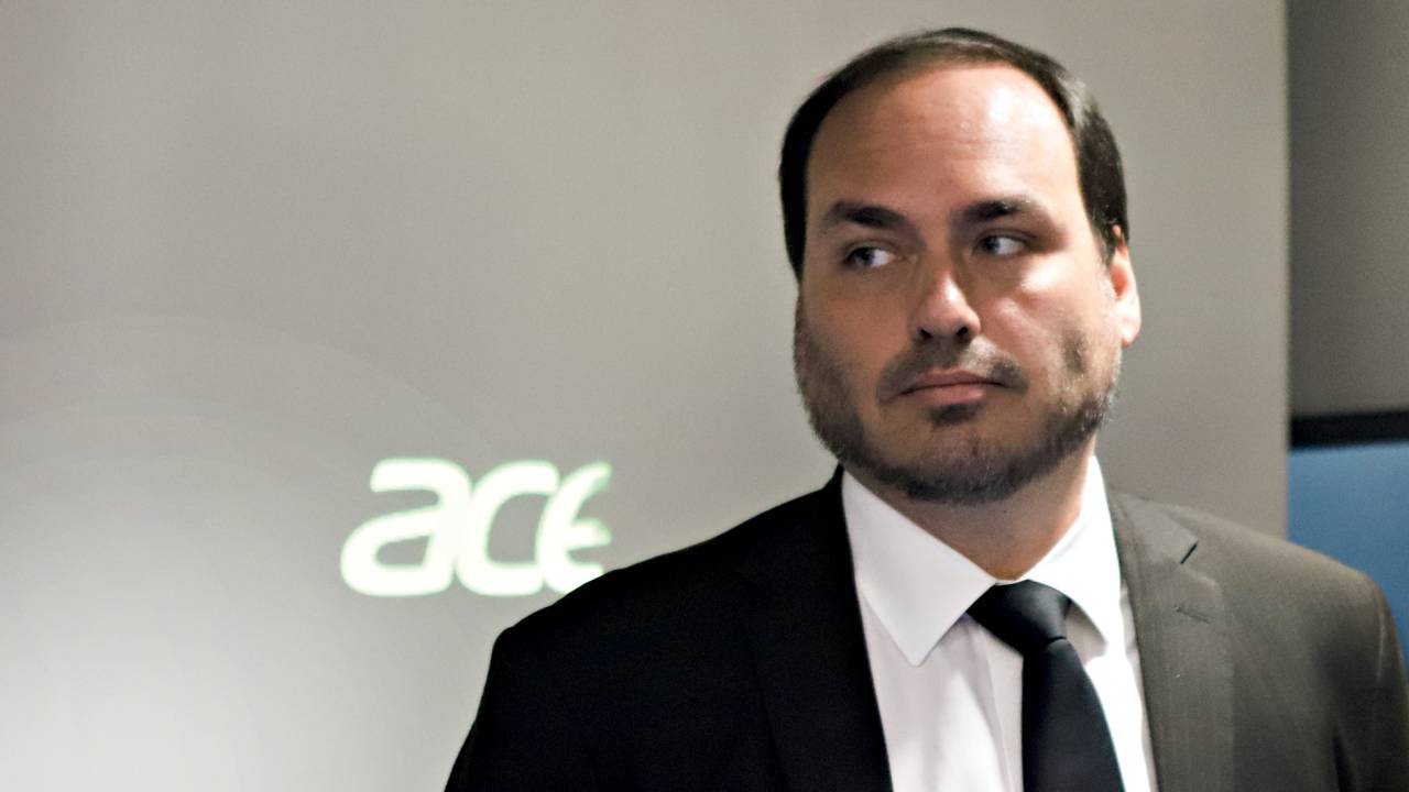 “PIT BULL” - O Zero Dois: vaga de deputado ou um lugar no Senado por estados como Mato Grosso e Santa Catarina