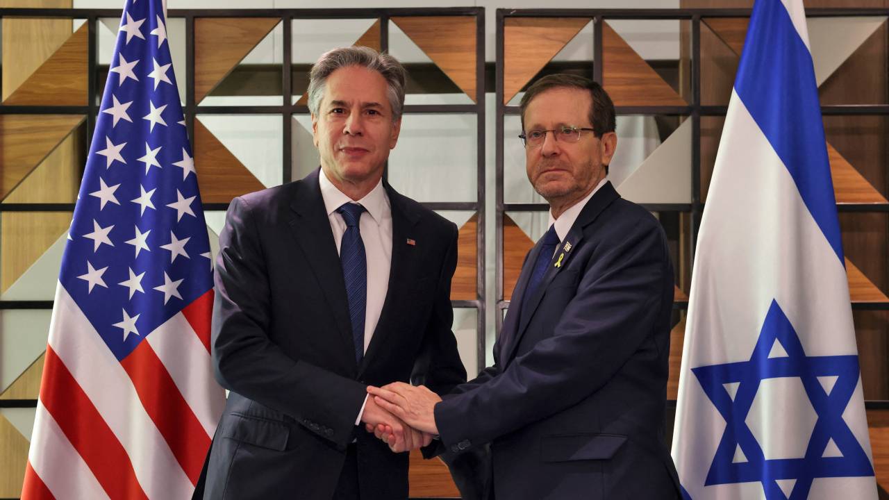 Secretário de Estado dos EUA, Antony Blinken, se encontra com o presidente de Israel, Isaac Herzog, em Tel Aviv. 19/08/2024