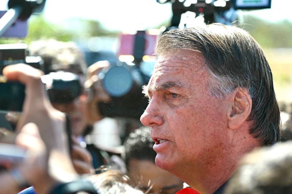 Coaf diz que Bolsonaro movimentou R$ 30,5 milhões na conta