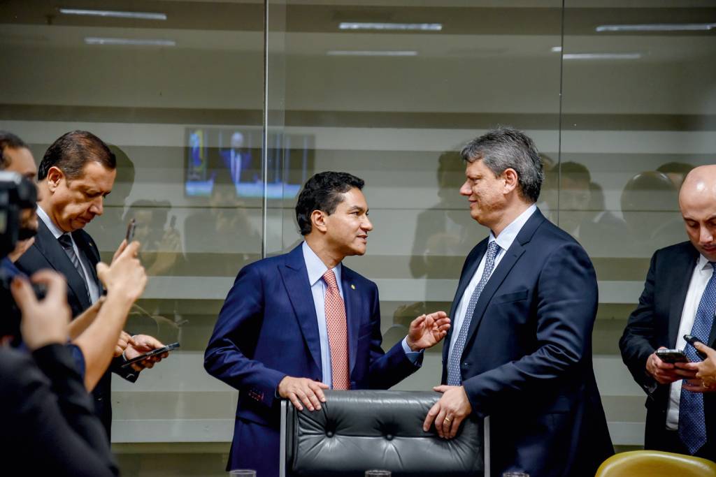 3-MARCOS-PEREIRA-e-TARCISIO-DE-FREITAS-2024-3-a.jpg NO FRONT - Pereira e Tarcísio: “Se houver necessidade, vamos para a disputa”