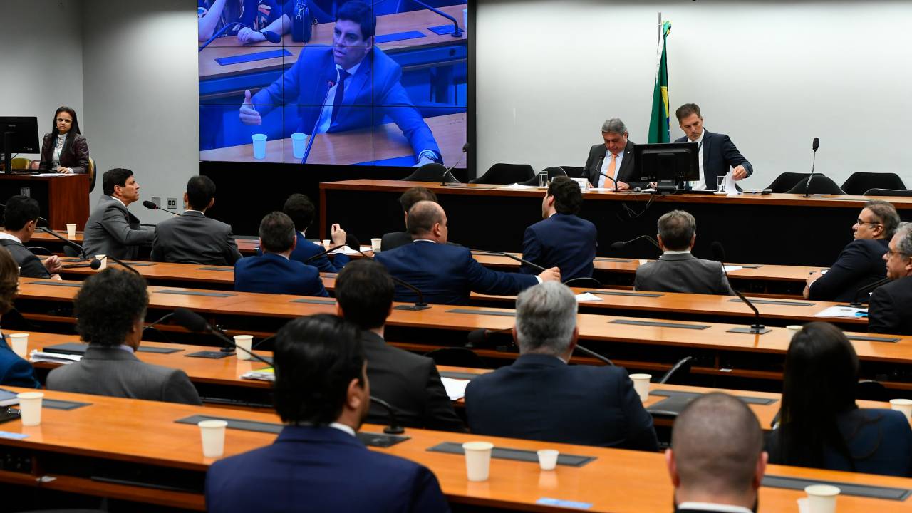 A Comissão Mista de Orçamento (CMO)