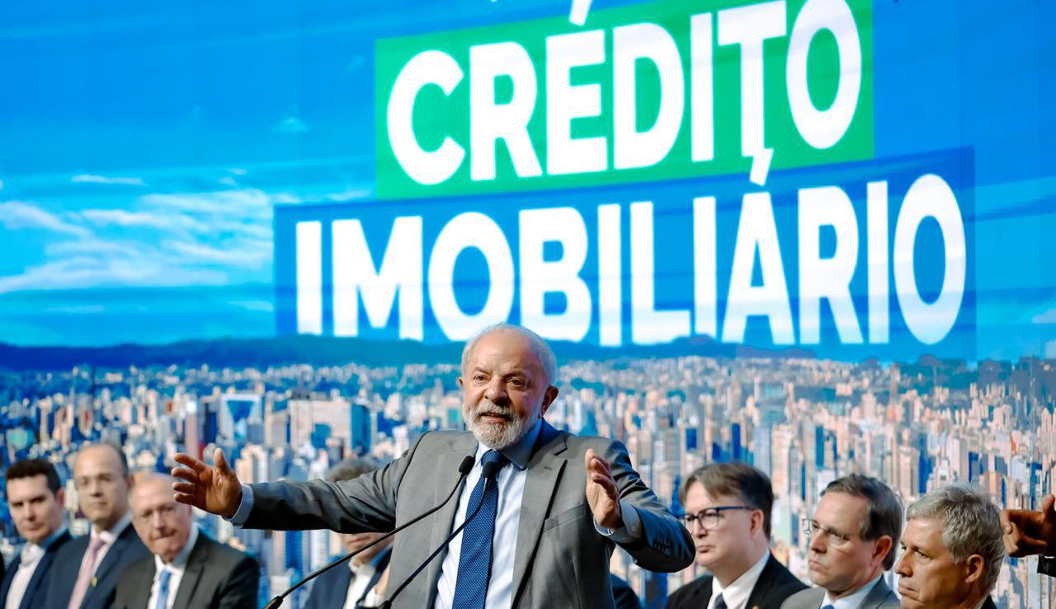 O vale-tudo do governo Lula no crédito chega a R$ 230 bilhões, mostra estudo