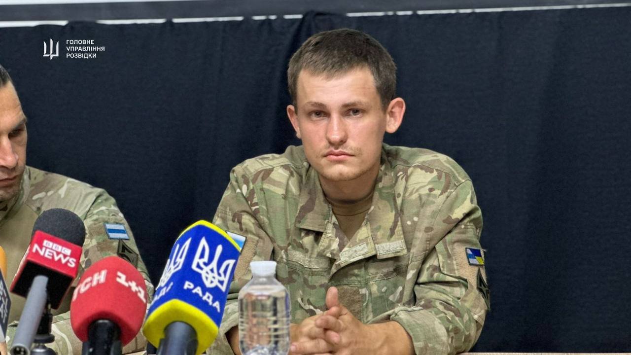 Soldado de codinome 'Silver' está entre as centenas de russos que usaram a linha de emergência do projeto ucraniano 'I Want to Live', criado para apoiar aqueles que desejam se render em meio à guerra na Ucrânia. -