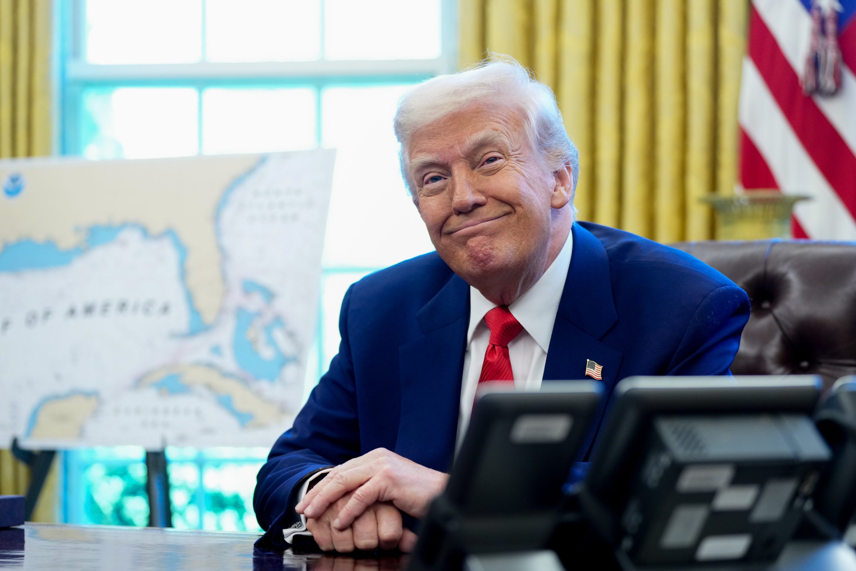 Aprovação de Trump entre hispânicos despenca em 100 dias de governo