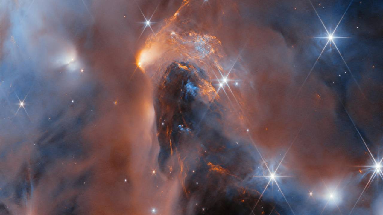 NGC1333 - Mil anos-luz: nebulosa próxima abriga planetas perdidos