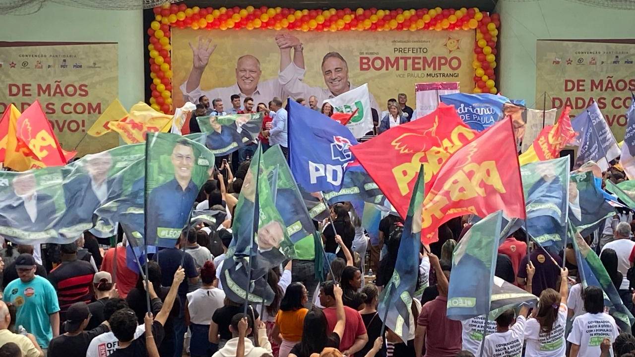 O prefeito de Petrópolis, Rubens Bomtempo, formalizou sua candidatura à reeleição em convenção neste domingo
