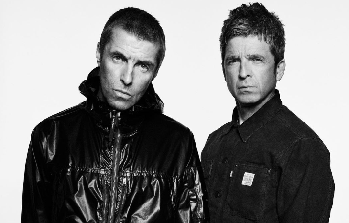 Os irmãos Liam e Noel Gallagher anunciam o retorno do Oasis