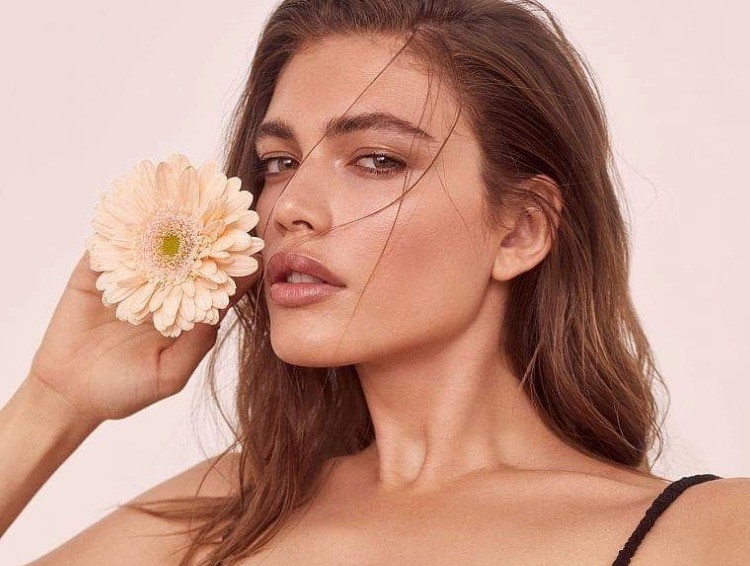 Modelo transgênero é confirmada no desfile-show da Victoria’s Secret